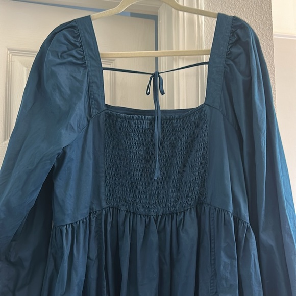 Elegant Blue Women's Dress - Picture 3 of 3